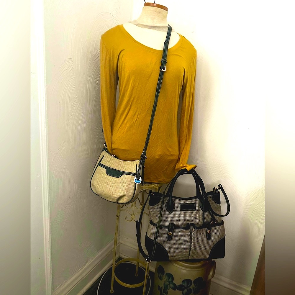 SET Dooney & Bourke Satchel CANVAS/LEATHER XLg TOTE & Crossbody Checkered Bag - Picture 2 of 16